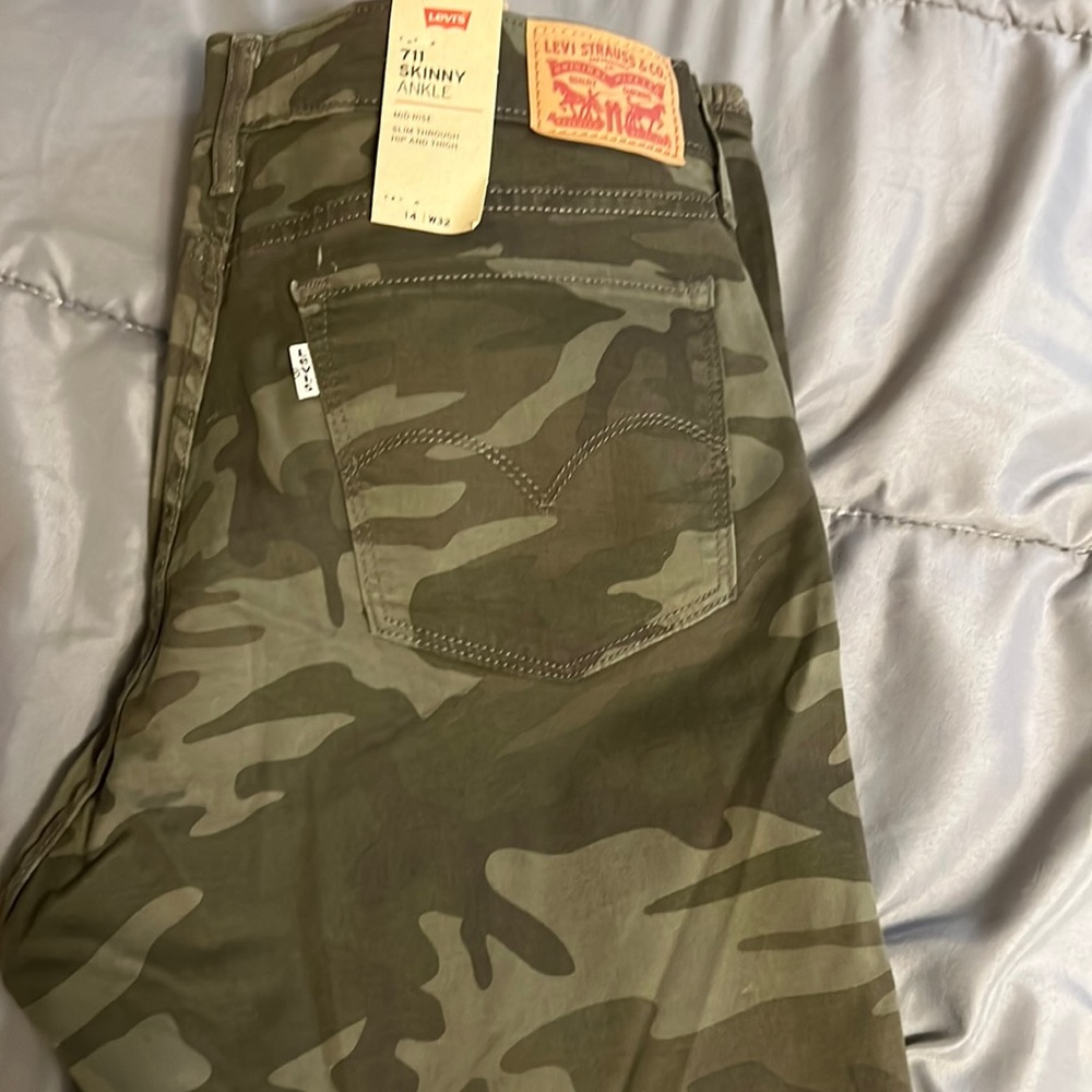 COPY - Camouflage 711 Levis